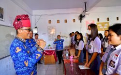 Disambut Gembira di SMAN 5 Tator, Pj Gubernur Prof Zudan Beri Bimbel Gratis Masuk Perguruan Tinggi dan Beasiswa Doktoral untuk Guru