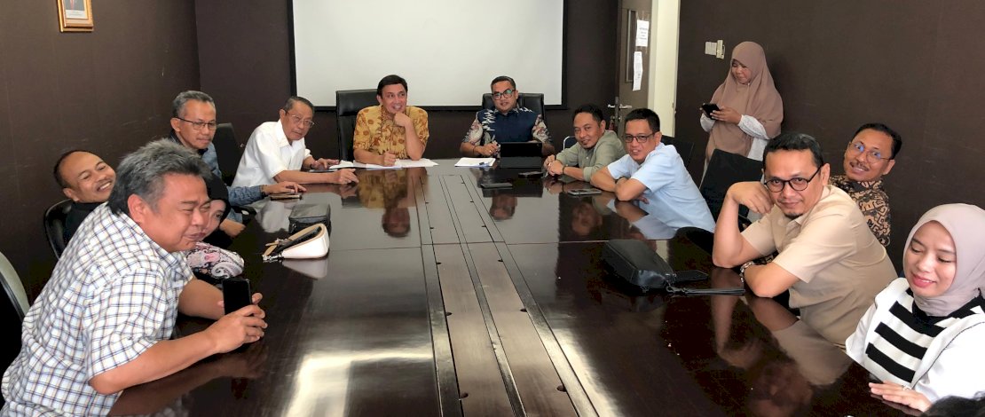 Bapemperda DPRD Sulsel saat melakukan konsultasi dua ranperda ke Kemendagri.(IST) Bapemperda DPRD Sulsel saat melakukan konsultasi dua ranperda ke Kemendagri.(IST)
