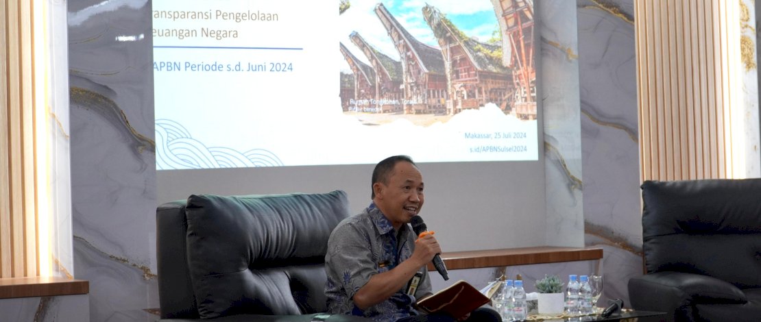 Heri Kuswanto selaku Kepala Kantor Wilayah DJP Sulselbartra, pada Forum Group Discussion (FGD) dengan tajuk Transparansi Pengelolaan Keuangan Negara Semester I Tahun 2024, di Gedung Keuangan Negara (GKN) II, Kota Makassar, Kamis, 25 Juli 2024. Heri Kuswanto selaku Kepala Kantor Wilayah DJP Sulselbartra, pada Forum Group Discussion (FGD) dengan tajuk Transparansi Pengelolaan Keuangan Negara Semester I Tahun 2024, di Gedung Keuangan Negara (GKN) II, Kota Makassar, Kamis, 25 Juli 2024.