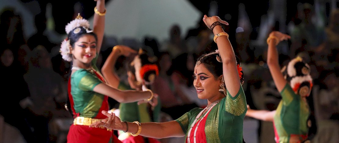 Delegasi India Tampil Memukau di Panggung F8 Makassar, Penonton Antusias