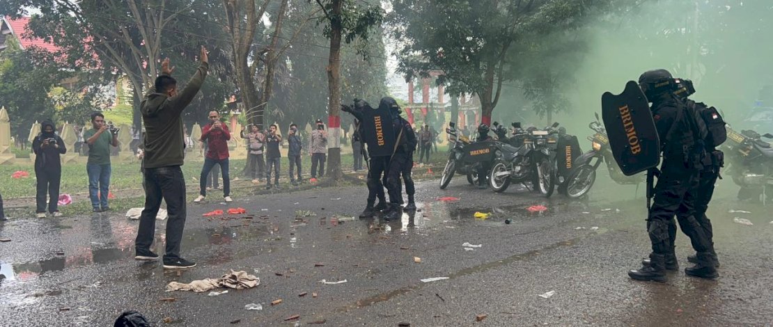 Batalyon C Pelopor Satbrimob Polda Sulsel melakukan simulasi Sipamkota.(IST) Batalyon C Pelopor Satbrimob Polda Sulsel melakukan simulasi Sipamkota.(IST)