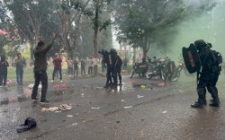 Simulasi Sispamkota, Brimob Bone Diterjunkan Pukul Mundur Massa