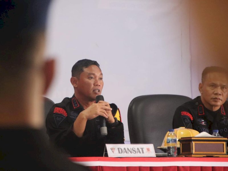 Sambangi Mako Brimob Bone, Dansat Beri Instruksi Penting 
