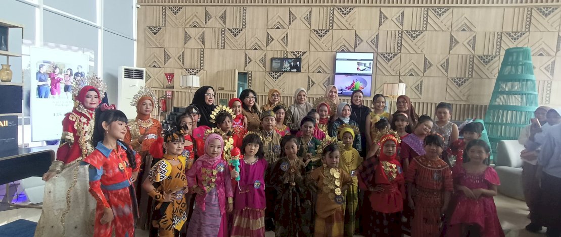Perkenalkan Wastra Sulsel Sejak Dini, Pelajar Ikuti Fashion Show di UMKM Fiesta 2024