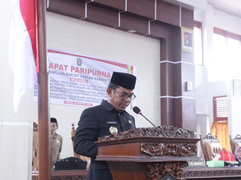 Pj Bupati dan Ketua DPRD Takalar Tandatangani Persetujuan Bersama Dua Ranperda