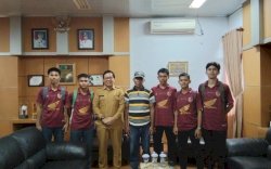 Ikut Seleksi Final Akademi PSM Makassar, 7 Pesepak Bola Muda Luwu Utara Temui Suaib Mansur