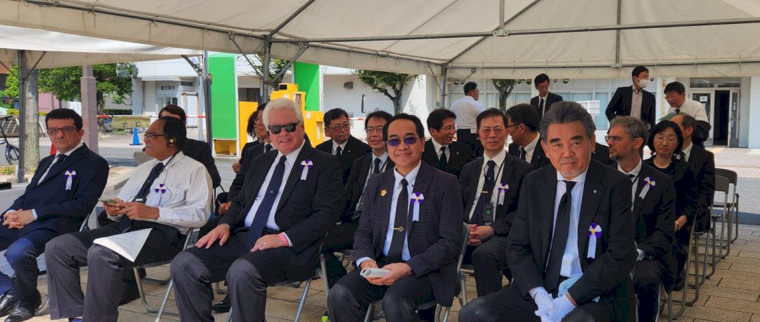 Rektor Unhas Prof Jamaluddin Jompa (tengah).