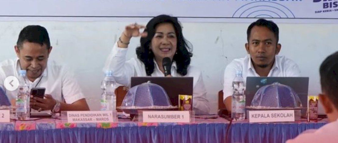Kadisnaker Makassar Jadi Narasumber Workshop Penguatan BKK di SMK Penerbangan Techno