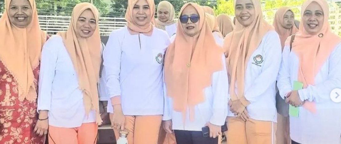 Dharma Wanita Persatuan&nbsp;Disnaker&nbsp;Makassar Ikuti Pertemuan Bulanan DWP di Tribun Karebosi