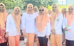 Dharma Wanita Persatuan&nbsp;Disnaker&nbsp;Makassar Ikuti Pertemuan Bulanan DWP di Tribun Karebosi