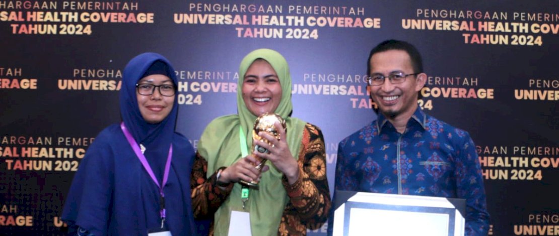 Pemerintah Kabupaten Maros kembali meraih penghargaan Universal Healty Coverage (UHC) atau cakupan pelayanan kesehatan semesta dari Pemerintah Pusat. 
