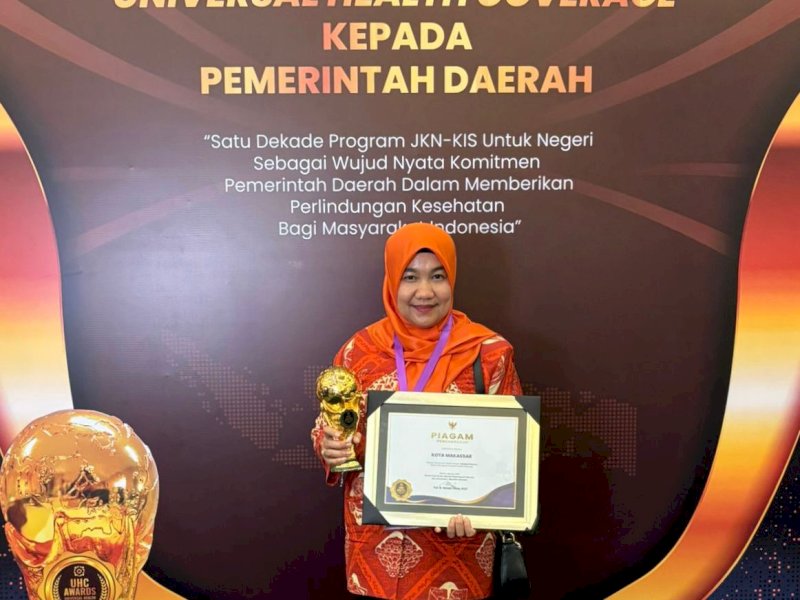 Cakupan Kepesertaan JKN Capai 99 Persen, Makassar Terima UHC Award 2024