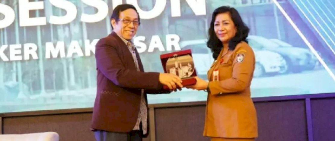 Kadisnaker Makassar Berbagi Wawasan tentang Kebijakan Ketenagakerjaan di Universitas Ciputra