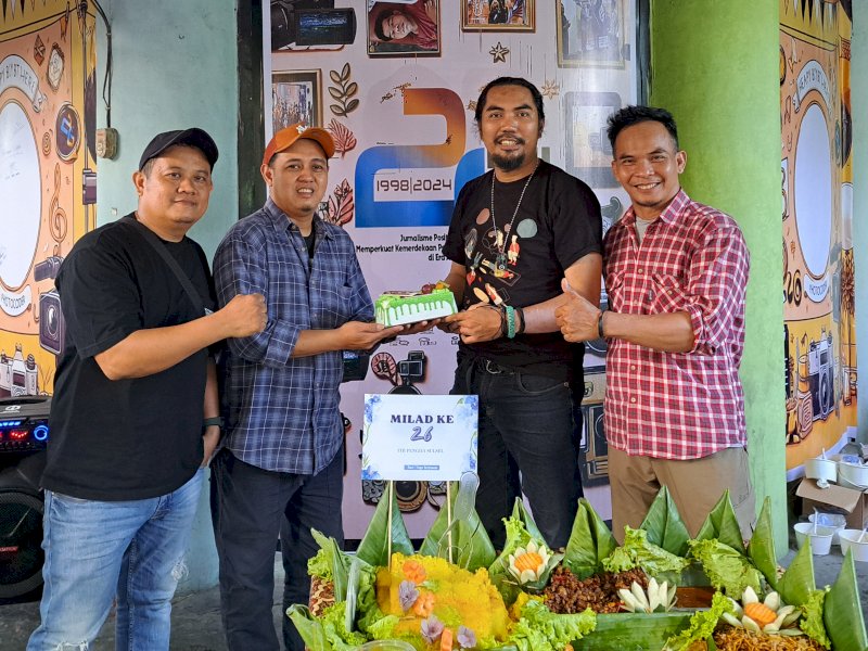 PFI Makassar Beri Kejutan Ulang Tahun ke IJTI