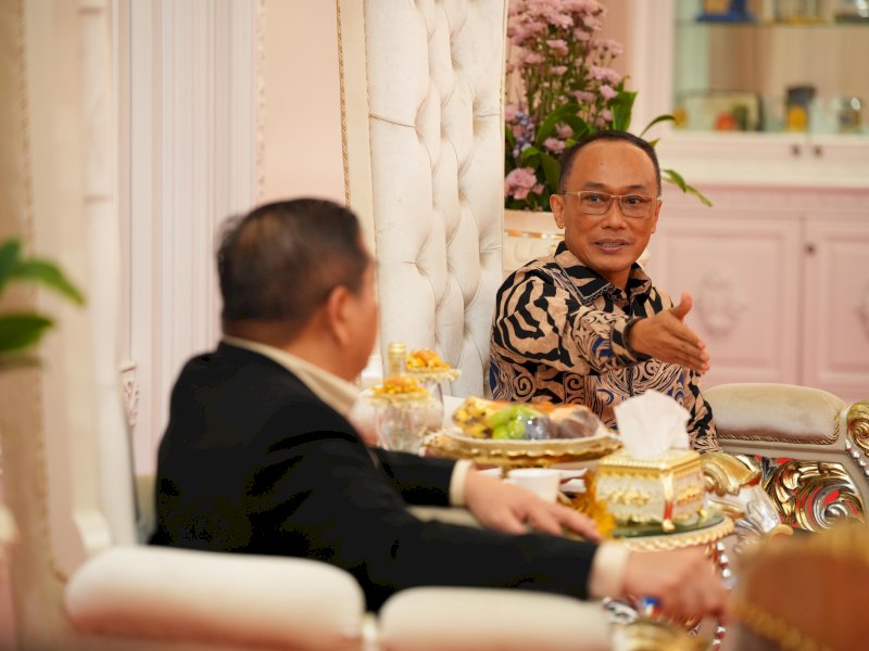 Pj Gubernur Sulsel Prof Zudan - Investor Asal Jepang Bahas Potensi Investasi di Sulsel