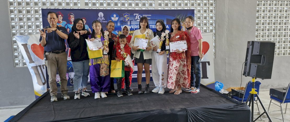 UT Surabaya menggelar acara lomba dance tingkat SMA dalam rangka memeriahkan peringatan HUT Kemerdekaan ke-79 Republik Indonesia sekaligus Dies Natalis ke-40 Universitas Terbuka. UT Surabaya menggelar acara lomba dance tingkat SMA dalam rangka memeriahkan peringatan HUT Kemerdekaan ke-79 Republik Indonesia sekaligus Dies Natalis ke-40 Universitas Terbuka.