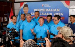 Ketum Gelora Anis Matta Serahkan Rekomendasi 14 SK Cakada, Berikut Daftarnya!