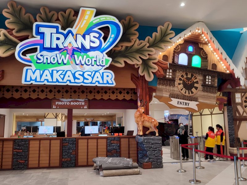 Rayakan HUT RI ke-79 di Snow Children Festival Trans Snow World Makassar