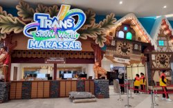 Rayakan HUT RI ke-79 di Snow Children Festival Trans Snow World Makassar
