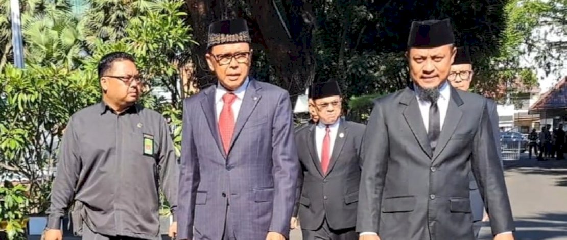 Nurdin Abdullah bersama Andi Sudirman Sulaiman saat menghadiri upacara peringatan HUT Kemerdekaan RI.
