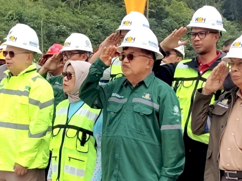 Tak di IKN, JK Pilih Upacara HUT ke-79 RI Bersama Ratusan Karyawan di Jambi