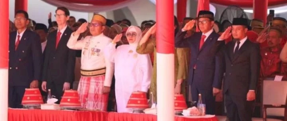 Diserang Hoaks, Andi Sudirman Sulaiman Hormat Saat Pengibaran Bendera Merah Putih