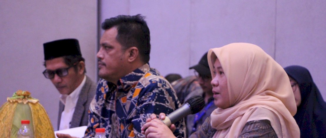 Ketua Bawaslu Sulsel Mardiana Rusli saat rapat pleno DPS Pilkada Serentak di Hotel Four Point by Sheraton Makassar.