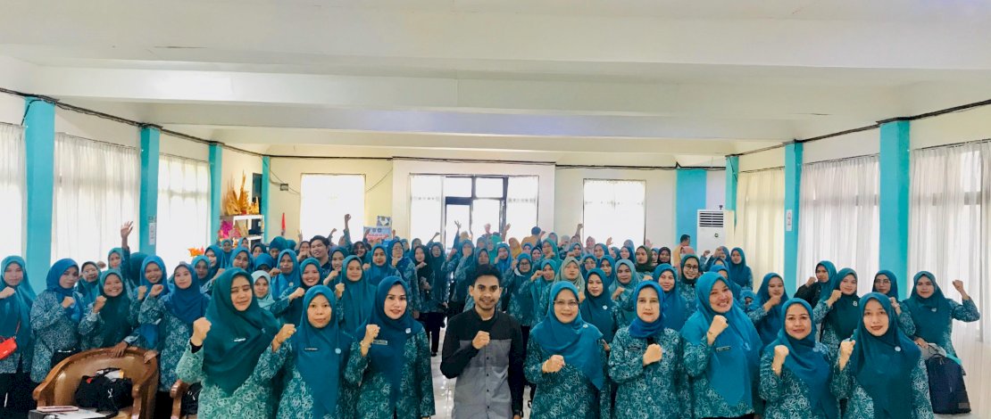 Pengurus TP PKK Kabupaten Takalar mengadakan rapat koordinasi bulanan di Gedung PKK Kabupaten Takalar, Senin, 19 Agustus 2024.
Pengurus TP PKK Kabupaten Takalar mengadakan rapat koordinasi bulanan di Gedung PKK Kabupaten Takalar, Senin, 19 Agustus 2024.