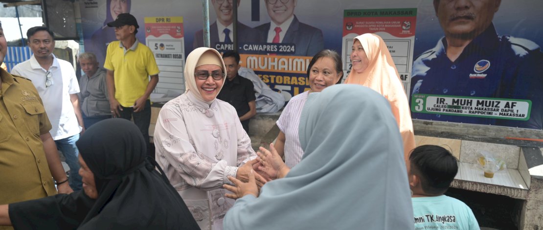 Ketua TP PKK Kota Makassar, Indira Yusuf Ismail, melanjutkan kunjungannya ke berbagai lorong wisata di Kota Makassar sebagai bagian dari upaya pemerataan pembangunan lorong. 
