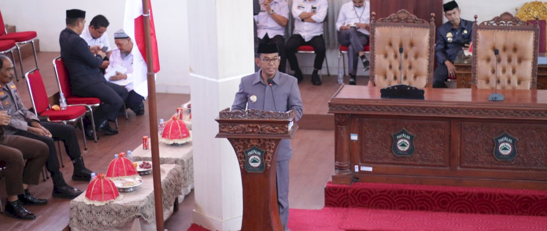 Pj Bupati Takalar, Setiawan Aswad, menghadiri Rapat Paripurna DPRD dengan agenda Penandatanganan Persetujuan Bersama antara Bupati dan Pimpinan DPRD Kabupaten Takalar terhadap Ranperda APBD Perubahan Tahun Anggaran 2024 dan Ranperda tentang Rencana Pembangunan Jangka Panjang Daerah (RPJPD) Kabupaten Takalar Tahun 2025-2045. Pj Bupati Takalar, Setiawan Aswad, menghadiri Rapat Paripurna DPRD dengan agenda Penandatanganan Persetujuan Bersama antara Bupati dan Pimpinan DPRD Kabupaten Takalar terhadap Ranperda APBD Perubahan Tahun Anggaran 2024 dan Ranperda tentang Rencana Pembangunan Jangka Panjang Daerah (RPJPD) Kabupaten Takalar Tahun 2025-2045.