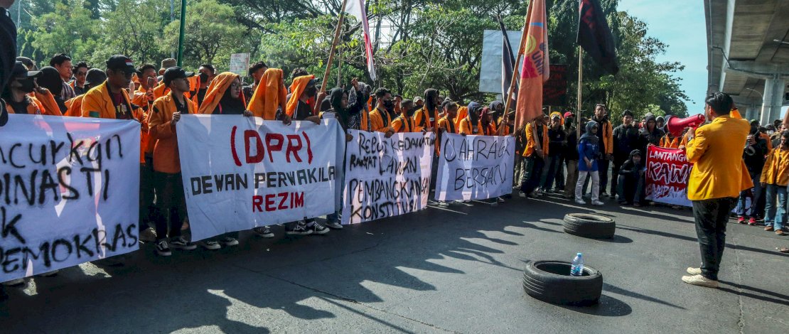 Media Asing Sorot Demo 'Darurat Indonesia', Bahas RUU hingga Dinasti Politik Jokowi Media Asing Sorot Demo 'Darurat Indonesia', Bahas RUU hingga Dinasti Politik Jokowi