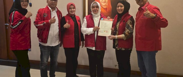 Terima Form B1 KWK, PDI Perjuangan Siap Menangkan Indira-Ilham di Pilwalkot Makassar