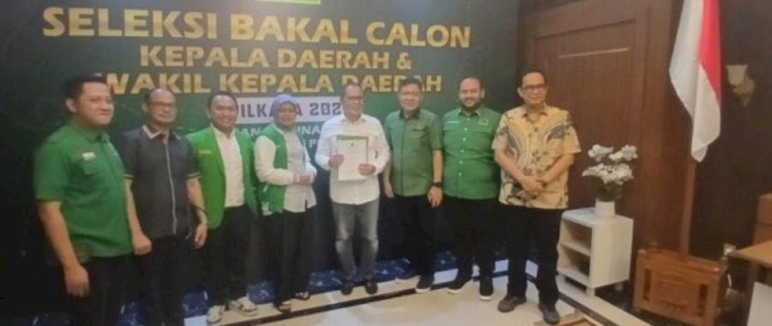 Bakal Cagub Sulsel Moh Ramdhan Pomanto saat menerima rekomendasi B1 KWK dari PPP. (IST)