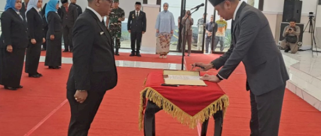 Bupati Adnan Lantik Enam Pejabat Tinggi Pratama, Andi Azis Peter jadi Sekda Defenitf Gowa Bupati Adnan Lantik Enam Pejabat Tinggi Pratama, Andi Azis Peter jadi Sekda Defenitf Gowa