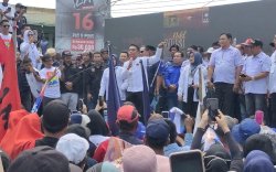 Ribuan Simpatisan Antar SAR-Kanaah Daftar ke KPU Sidrap