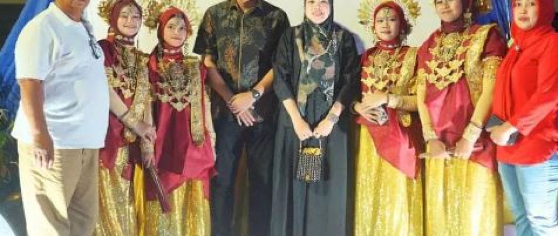 Camat Makassar Hadiri Pesta Taman Warga Kelurahan Barana