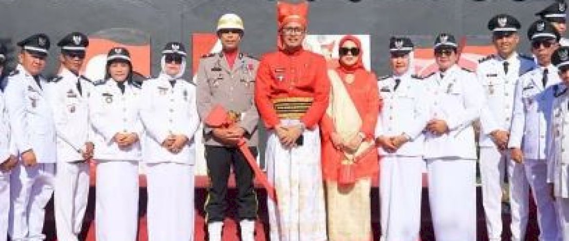 Camat Husni Mubarak Hadiri Upacara Peringatan HUT Kemerdekaan RI ke-79 di Anjungan City of Makassar