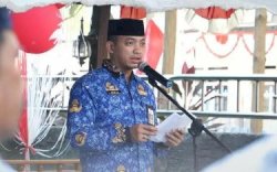 Sekcam Makassar Muh. Aril Syahbani Pimpin Upacara Peringatan HUT Kemerdekaan RI ke-79