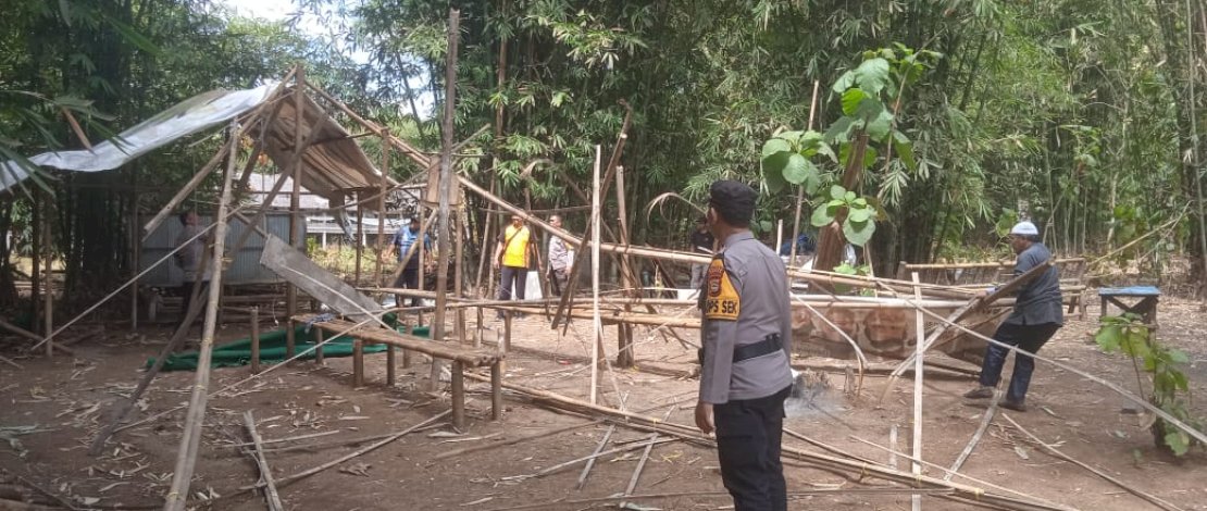 Polsek Tanralili Maros membongkat tempat pesta miras. (IST)
