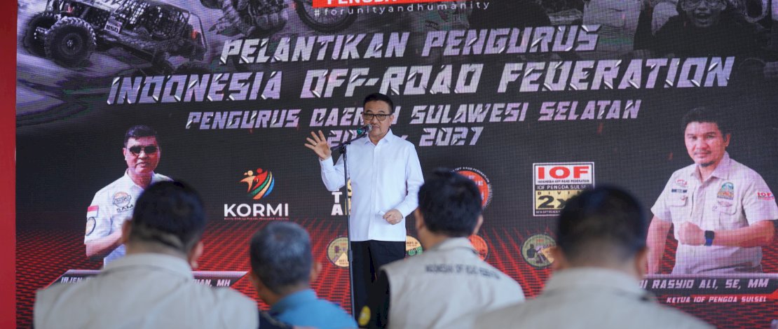 Sekretaris Daerah Provinsi Sulsel, Jufri Rahman, menghadiri pelantikan pengurus Indonesia Off-Road Federation (IOF) Provinsi Sulsel, yang dilaksanakan di Cafe Ombak, Jalan Ujung Pandang, Rabu, 4 September 2024.