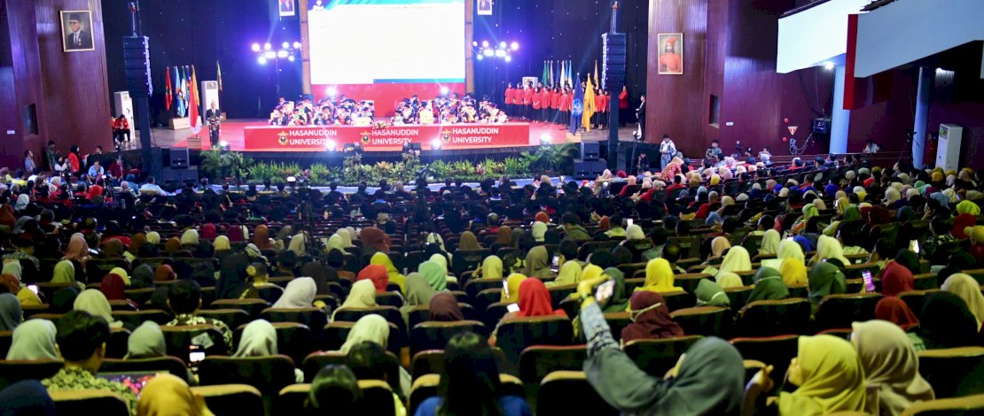 Penjabat Gubernur Sulawesi Selatan, Prof Zudan Arif Fakrulloh, menghadiri Rapat Senat Terbuka Upacara Dies Natalis Ke-68 di Baruga Andi Pangerang Pettarani, Kampus Unhas Tamalanrea, Sabtu, 7 September 2024.
