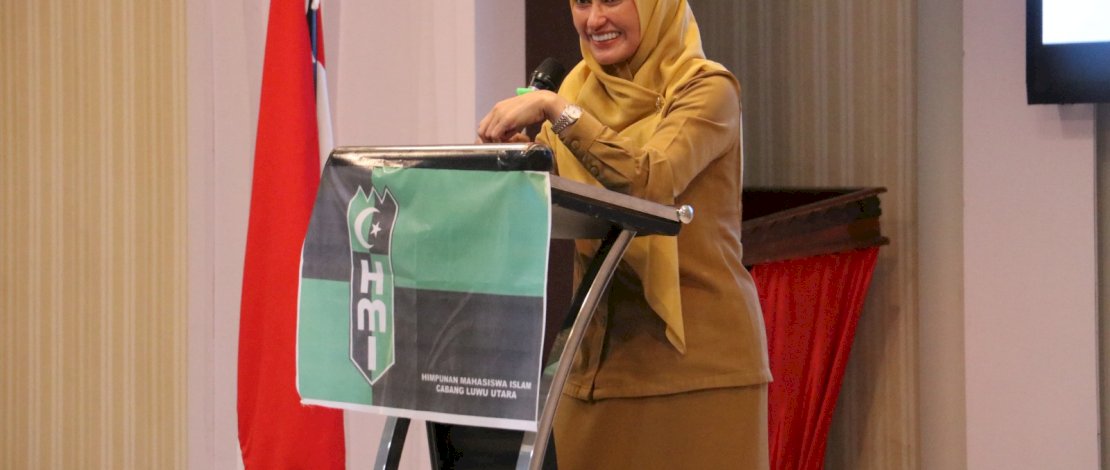 Bupati Luwu Utara, Indah Putri Indriani, memberikan apresiasi kepada pengurus Himpunan Mahasiswa Islam (HMI) Cabang Persiapan Luwu Utara yang sukses menggelar Latihan Kader II (LK II) atau Intermediate Training serta Latihan Khusus Kohati (LKK) Tingkat Nasional.