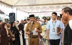 Firman Pagarra Antar Almarhum Dewa Widya Dharma ke Peristirahatan Terakhirnya