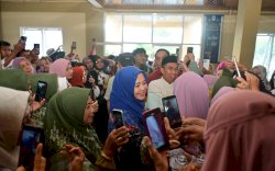 Fatmawati Rusdi Jadi Primadona Ribuan Anggota Majelis Taklim Takalar