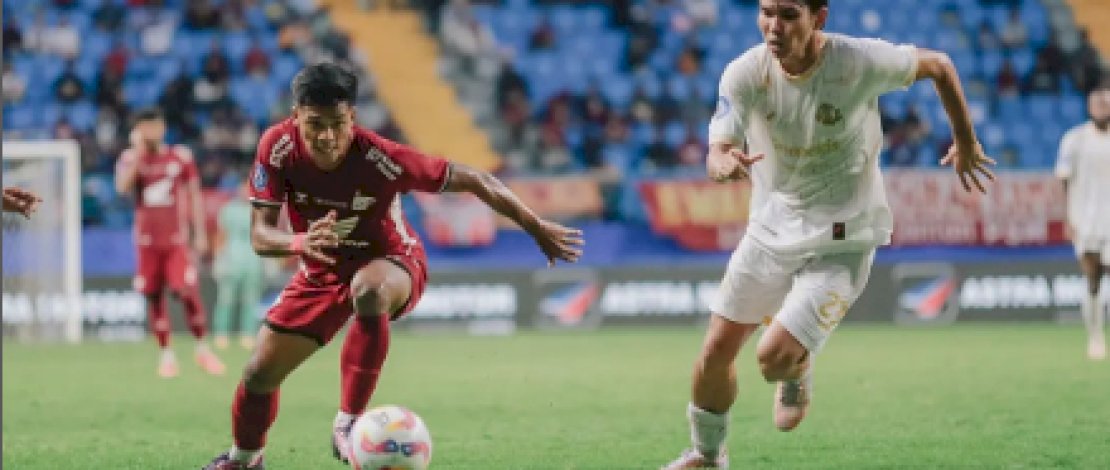 Arema FC Curi Tiga Poin di Kandang PSM Makassar Arema FC Curi Tiga Poin di Kandang PSM Makassar