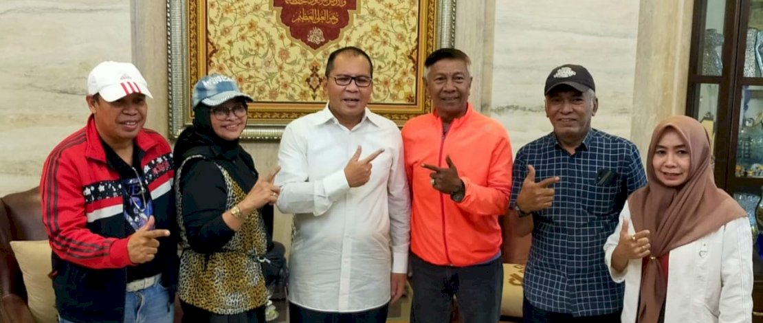 Dukungan masyarakat kepada pasangan Calon Gubernur dan Wakil Gubernur Sulawesi Selatan (Sulsel), Danny Pomanto - Azhar Arsyad (DiA) terus mengalir. Termasuk dari para relawan mantan Gubernur Sulsel Prof Nurdin Abdullah.