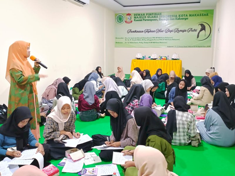 Libatkan 50 Pelajar Putri, MUI Makassar Gelar Bimbingan Fiqhun Nisa