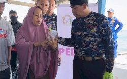 Kunjungi Pulau Lae-lae, Kapolda Sulsel Ingatkan Warga Bahaya Hoaks