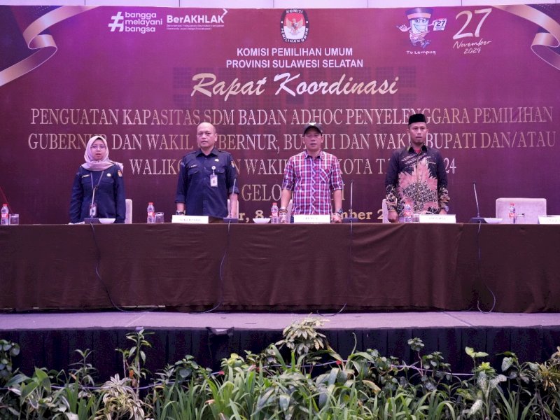 Pastikan Pilkada 2024 Lancar, KPU Sulsel Gelar Rapat Koordinasi Penguatan Kapasitas SDM 