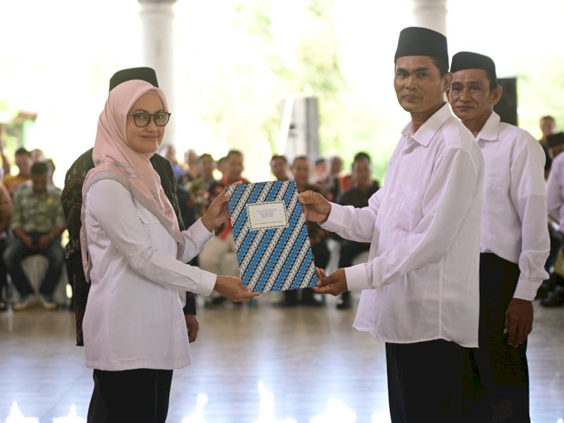 Ratusan Anggota BPD Luwu Utara Terima SK Perpanjangan Jabatan